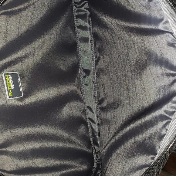 FF Kenneth Cole Reaction R-Tech 17” Laptop Carry-0n Business Office Travel Bag - Picture 8 of 10